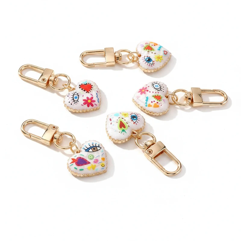 Fashion Enamel Eyes Heart Keychain for Women Artistic style Personality Creative Key Buckle Bag Earphone Case Decor Jewelry