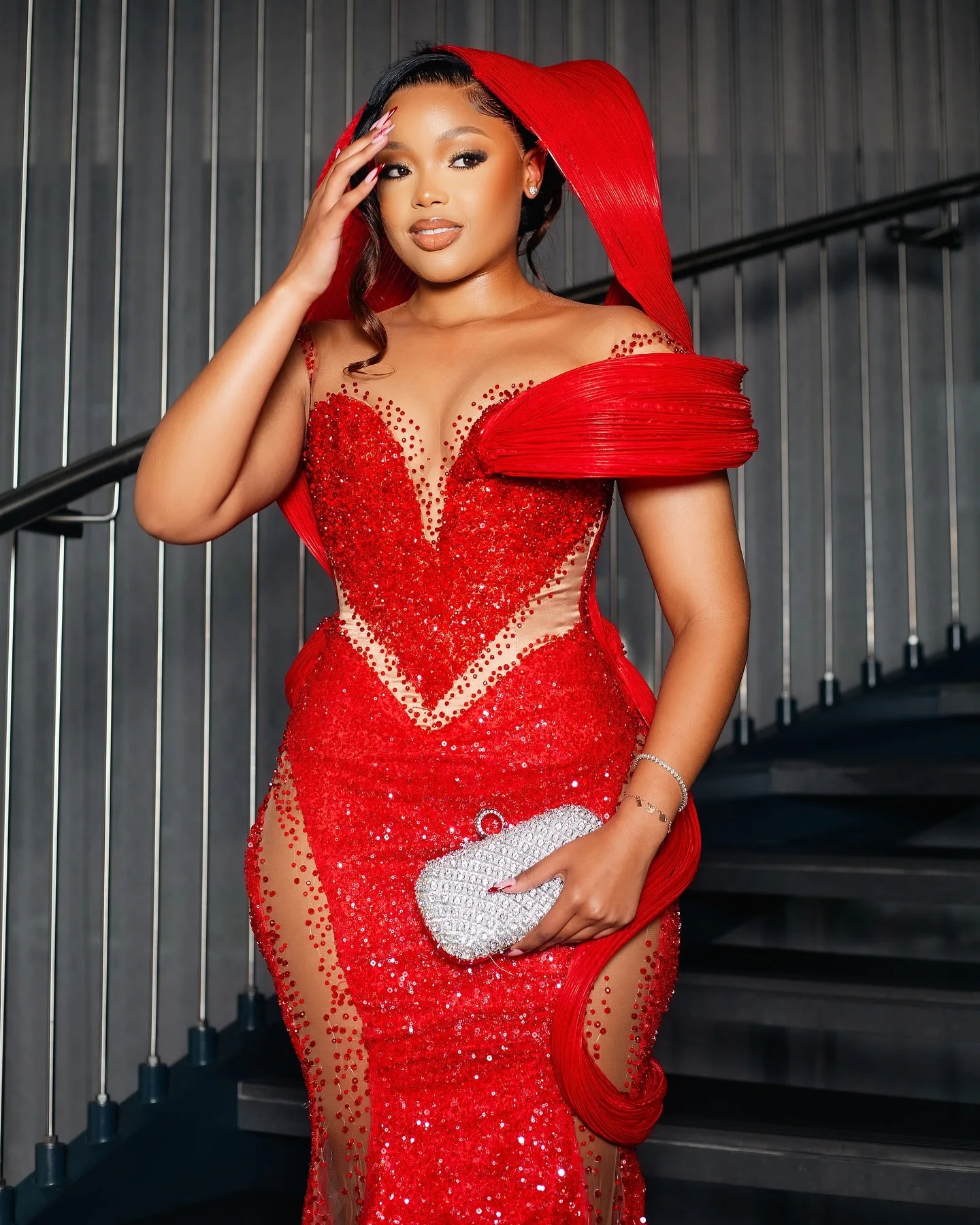 レッドマーメイド 2025 プロムドレス クリスタル スパンコール イリュージョン スタイリッシュ イブニング フォーマル パーティー 誕生日ドレス ZJ2634