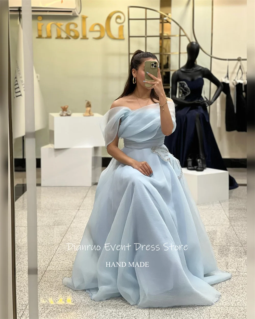 فساتين سهرة Dianruo Organza مكشوفة الكتف أنيقة على شكل حرف A عربية سعودية 2025 طول الأرض رداء De Soirée نسائي مخصص