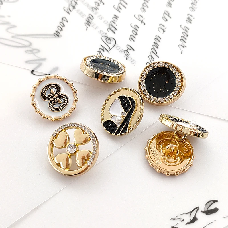 18/23/25MM Wholesale Fashion Metal Buttons For Clothing Vintage Bee Girl with Pearl Earring Rhinestone Decor Shank Button Sewing