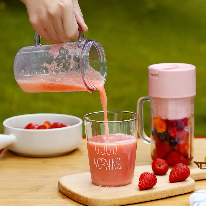 Small home juicing cup portable electric juicer multifunctional juice cup portable cup can crush ice 6 blades340ML