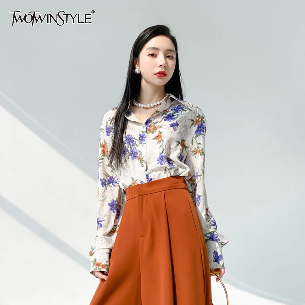 

TWOTWINSTYLE Hit Color Spliced Button Temperament Blouses for Women Lapel Long Sleeve Minimalist Chic Shirt Female New