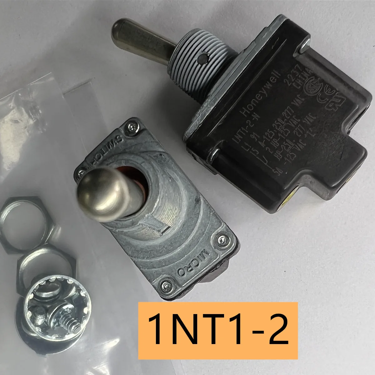 

1NT1-2 Тумблер Оригинальный товар 1 шт./лот