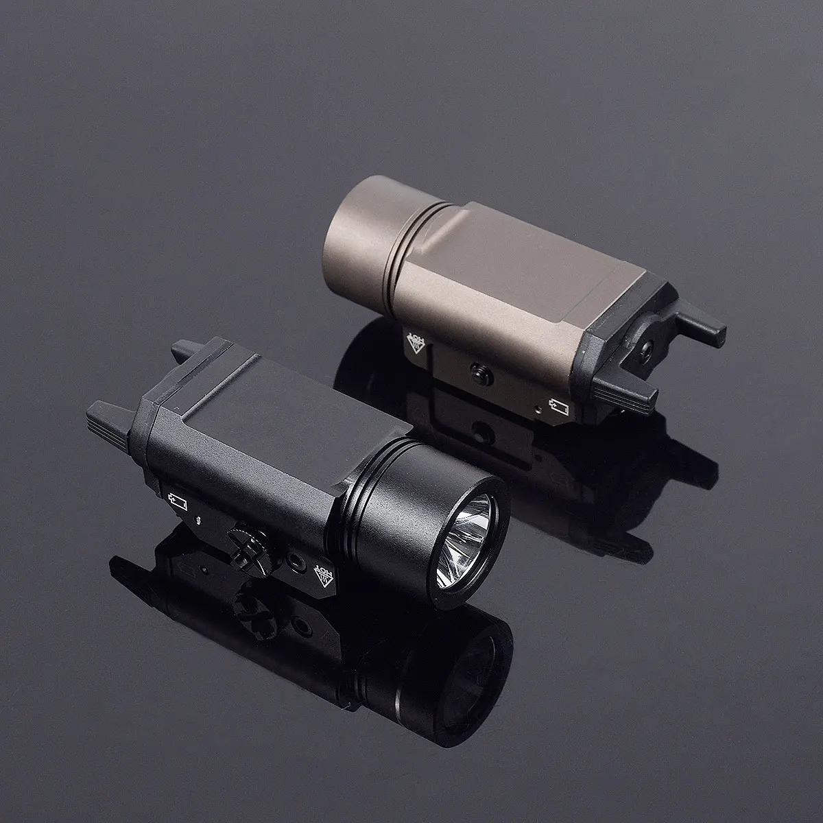 

Tactical Airsoft X300 Weapons Light TR8 TR7 TR1 Metal LED Strobe Light 20mm for G17 G19 Pistol Strobe Scout Flashlight Gun Lamp