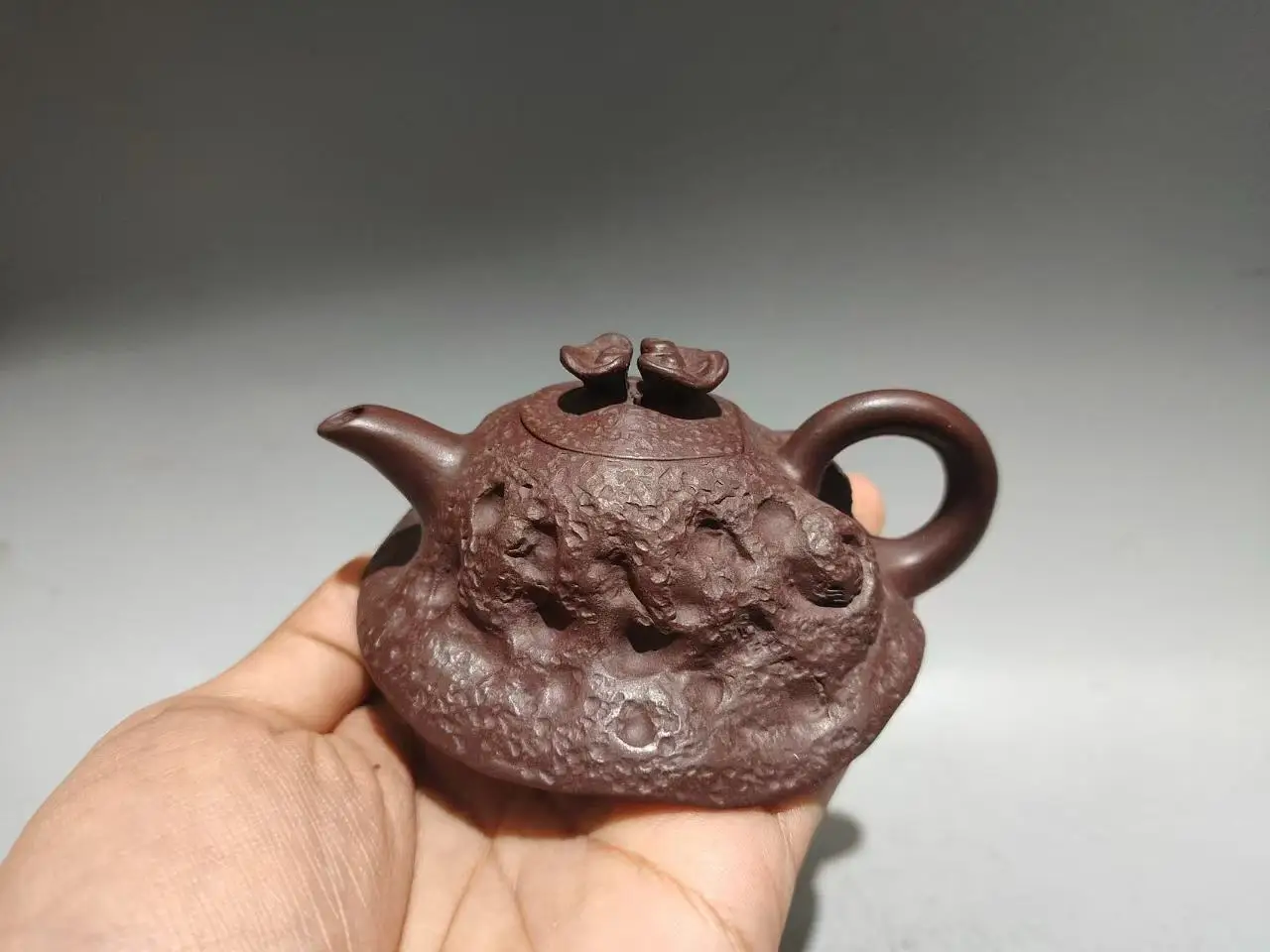 

Old Chinese Handcraft Enameled YiXing Zi Sha Clay (yellow stoneware) Teapot,Lingzhi,with mark,Free shipping