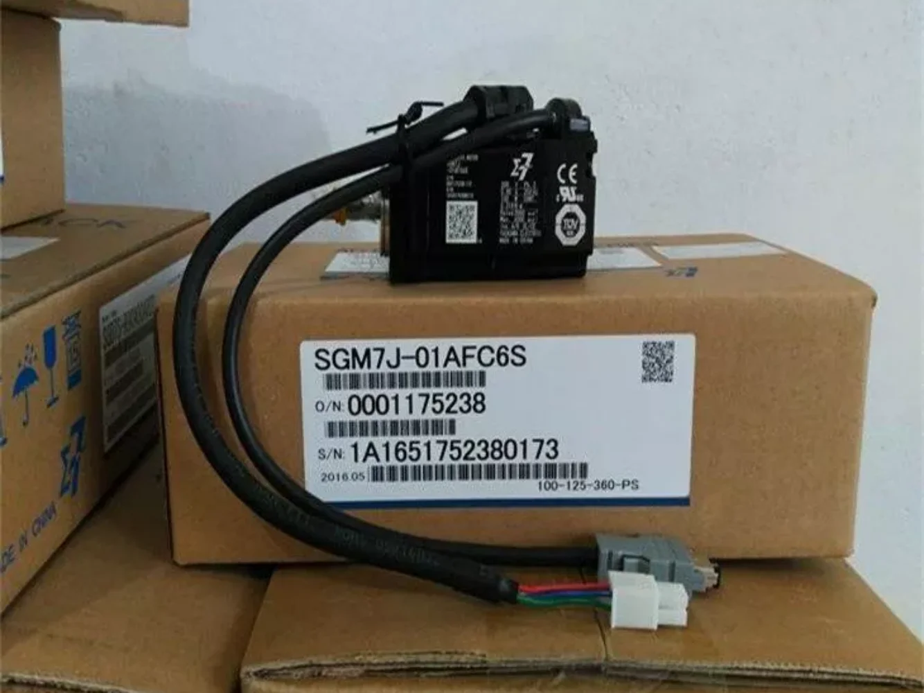 

Yaskava SGM7J-01AFC6S servo motor