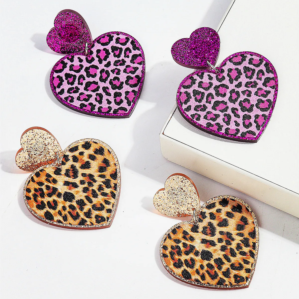 Vintage Acrylic Leopard Heart Dangle Earrings for Women Girls Shiny Geometric Love Leopard Dots Earrings Jewelry Party Gifts