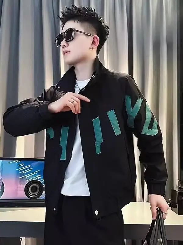 

Новая мужская куртка 2025 года с буквенным принтом, в корейском стиле, модная, уличная, с прямым воротником, универсальная, повседневная, ветрозащитная, из полиэстера