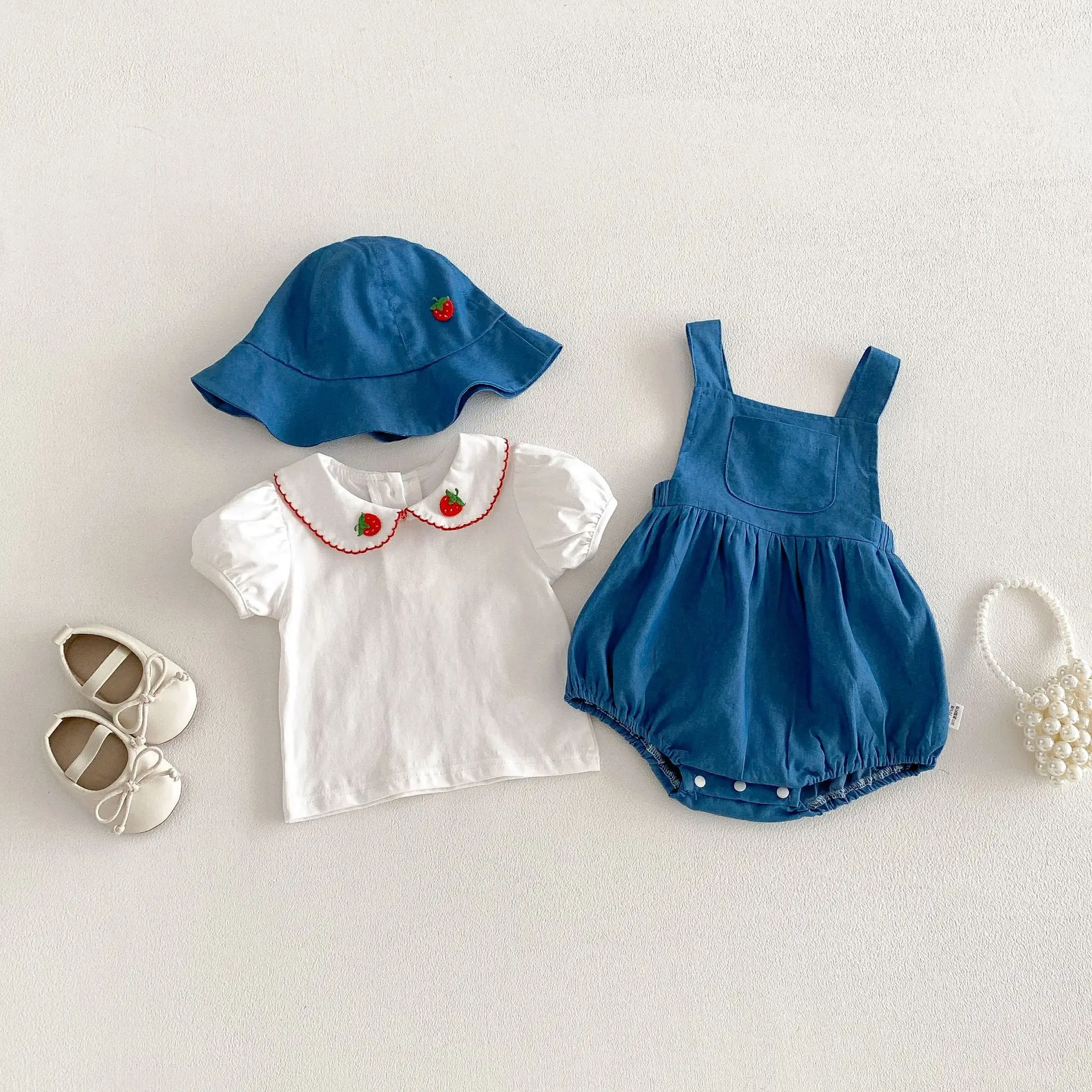 Summer Baby Clothing Set for Girls Cute Strawberry Print T-shirt And Suspender Strap Onesie Comfortable Baby Girls Clothes