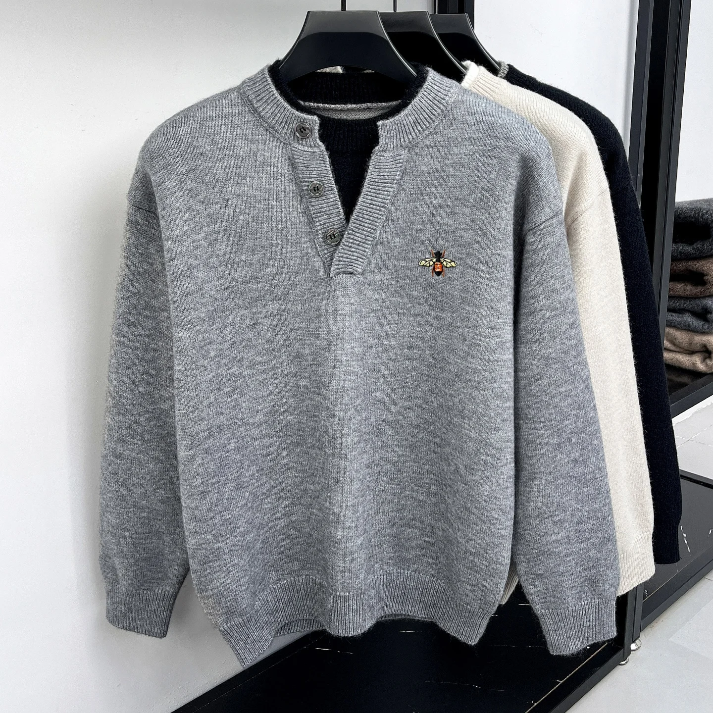 Luxury Fashion Brand Men's New Pullover fake two-piece knitted comfort round neck casual bee embroidery autumn winter sweater