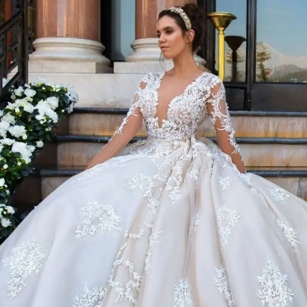 

Elegant Ball Gown Wedding Dresses V-Neck Appliques Lace Long Sleeve Bridal Gown Chapel Train Vestido De Noiva Customized