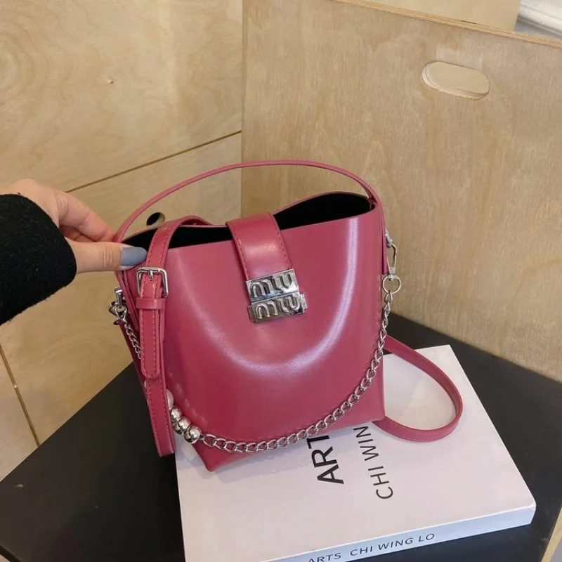 

Chic Minimalist Tote Bag Daily Use Female Crossbody Fashionable Versatile Elegant Exquisite Practical Trendy Casual Stylish