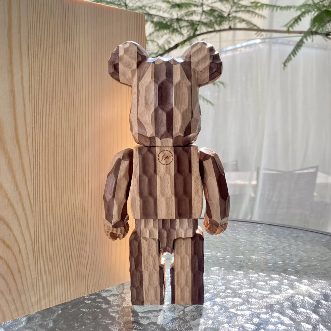 Bearbrick 400% 28cm KARIMOKU FRAGMENTDESIGN CARVED WOODEN 400% BE@RBRICK Longitudinal Chess Pieces Carved Wood Wavy Bear