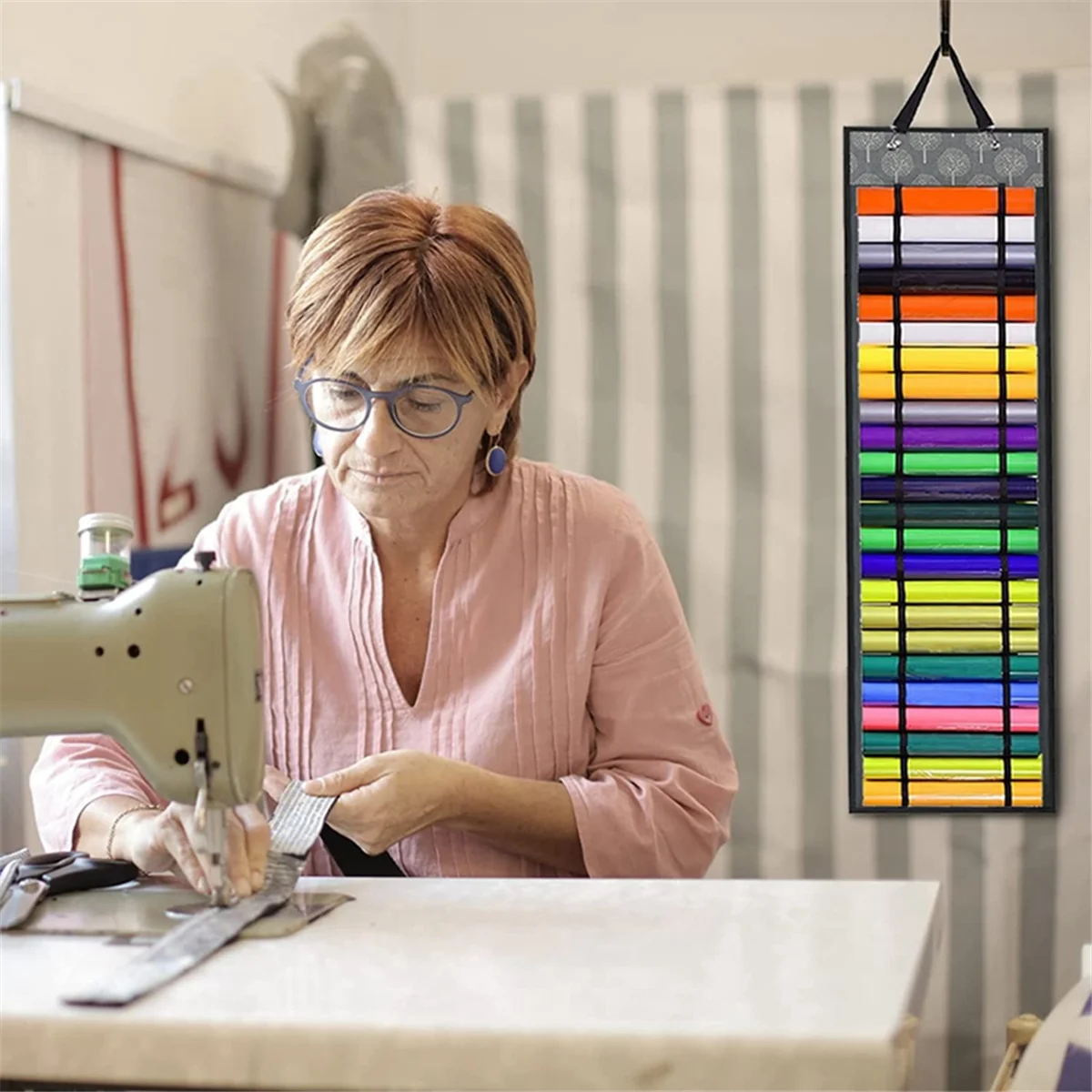 حامل لفائف الفينيل مع 48 حجرة، منظم تخزين لفائف الفينيل، منظمات غرفة الحرف اليدوية والتخزين باللون الرمادي الساخن