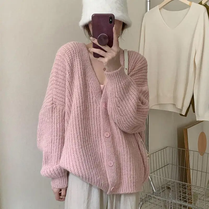 

Spring and Autumn New Long Sleeve Knitted Cardigan for Women Gentle Soft Simple Short Cozy Warm Fashion Style Crew Neck Sweater