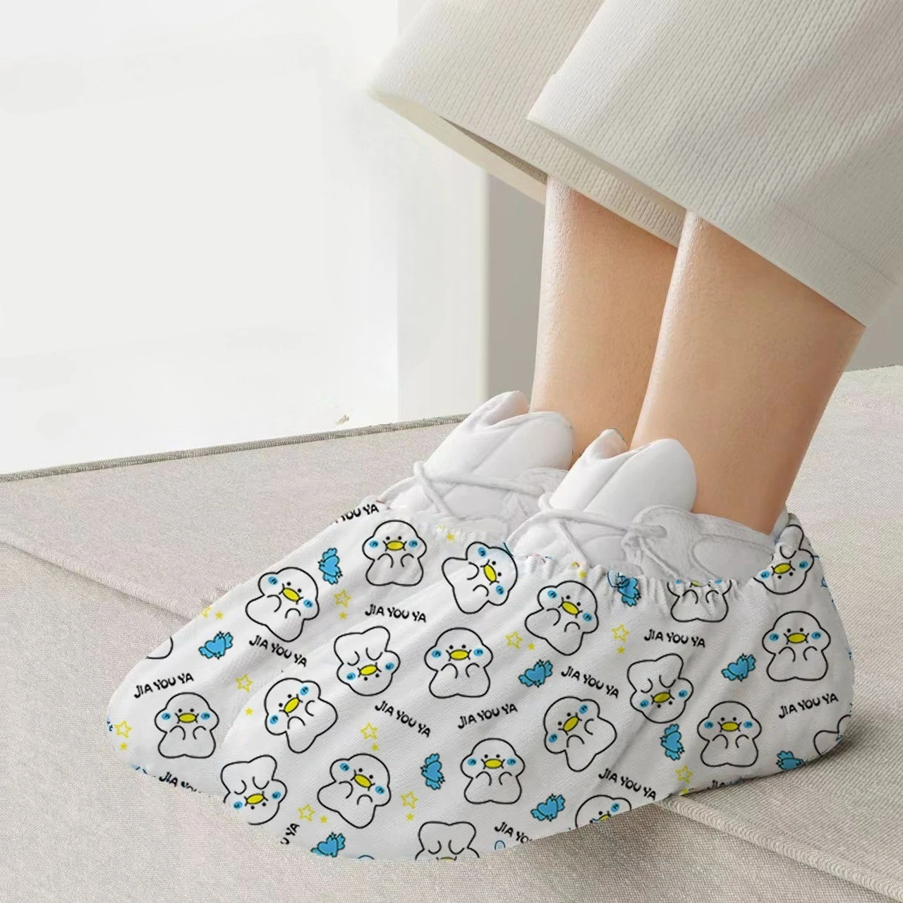 

Одноразовые бахилы, мультяшные нетканые ткани, толстые бытовые противоскользящие домашние студенческие утолщенные износостойкие чехлы для ног