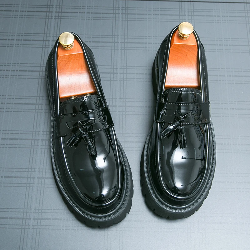 Nuevos zapatos de plataforma, mocasines, zapatos de boda de suela gruesa para hombre, zapatos de negocios formales negros, zapatos informales sin