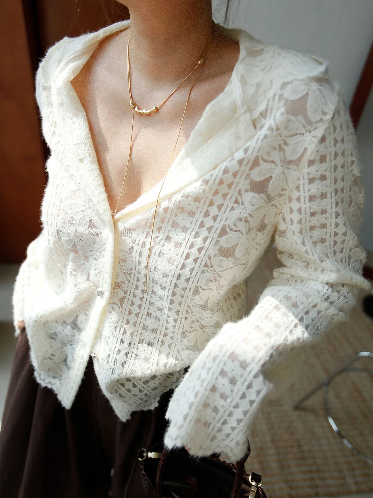 

A1st Editor Store Romantic Fairy Tale Long Sleeve Lace Shirt Women's Hooded Layering Wave French Style Loose Fit Cardigan