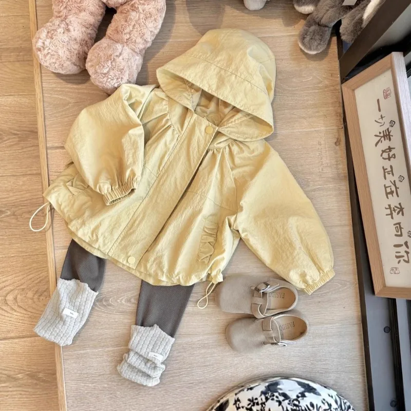 

Комплект для девочек, весна-осень 2023, Новое поступление, повседневная универсальная милая ветровка с капюшоном, лоскутные леггинсы, комплект из двух предметов