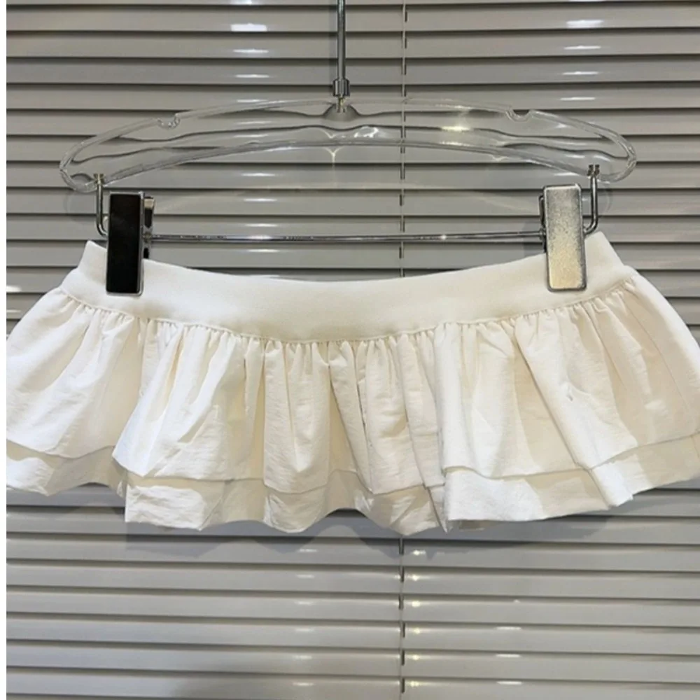 Nueva Minifalda Dulce Estilo Y2K, Color Blanco, Faldas con Volantes, Estilo Harajuku, Falda Plisada Multicapa con Decoración de Jeans