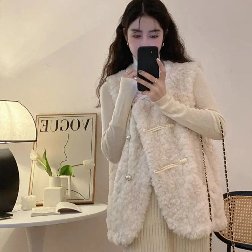 Lamb Plush Waistcoat Woman Solid Color Warm Vest for Women Elegant Korean Style Cold Insulated Lightweight Padded Trend 2024