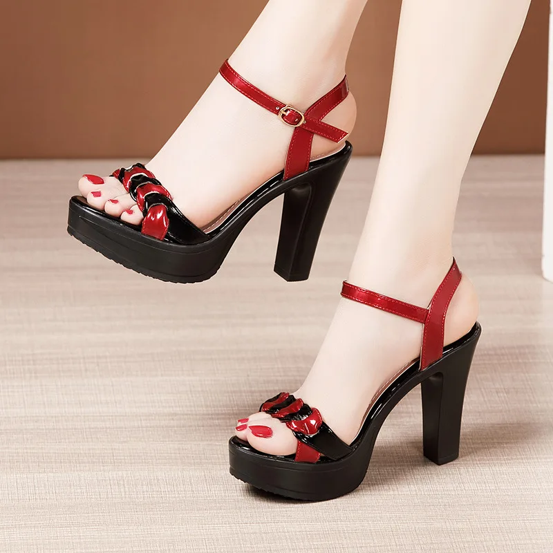 

Women's High Heeled Block Heel Sandals Women's Summer 2024 New Platform Open Toe Versatile Strapping Women's Sandals muiltjes