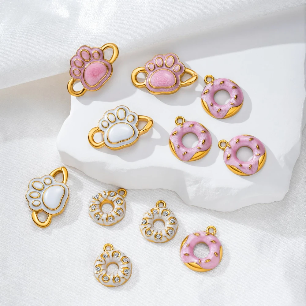 2 Stück/Set Edelstahl Rosa Emaille Pfotenabdruck Donut Anhänger Charms für DIY Armband Schmuckherstellung Zubehör Bastelzubehör – Detail 3