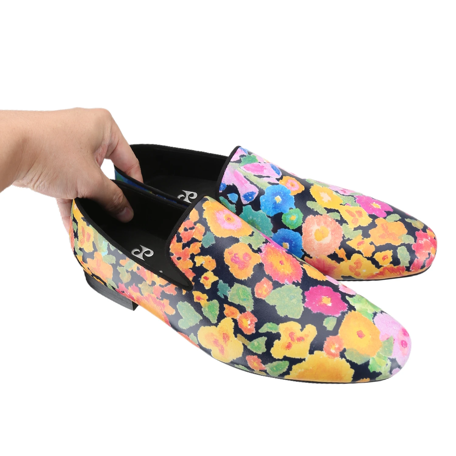 Piergitar Yuppie Style Flowers Batik Cow Leather Fashionable Loafers Pure Handmade Men's Slip-On Shoes Classic Red Color Outsole view 4