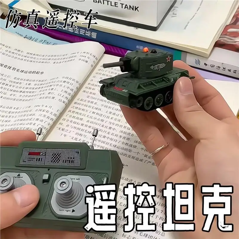 Mini réservoir RC créatif, véhicule tout-terrain Rechargeable, bataille infrarouge, voiture télécommandée, cadeau Unique pour petit ami