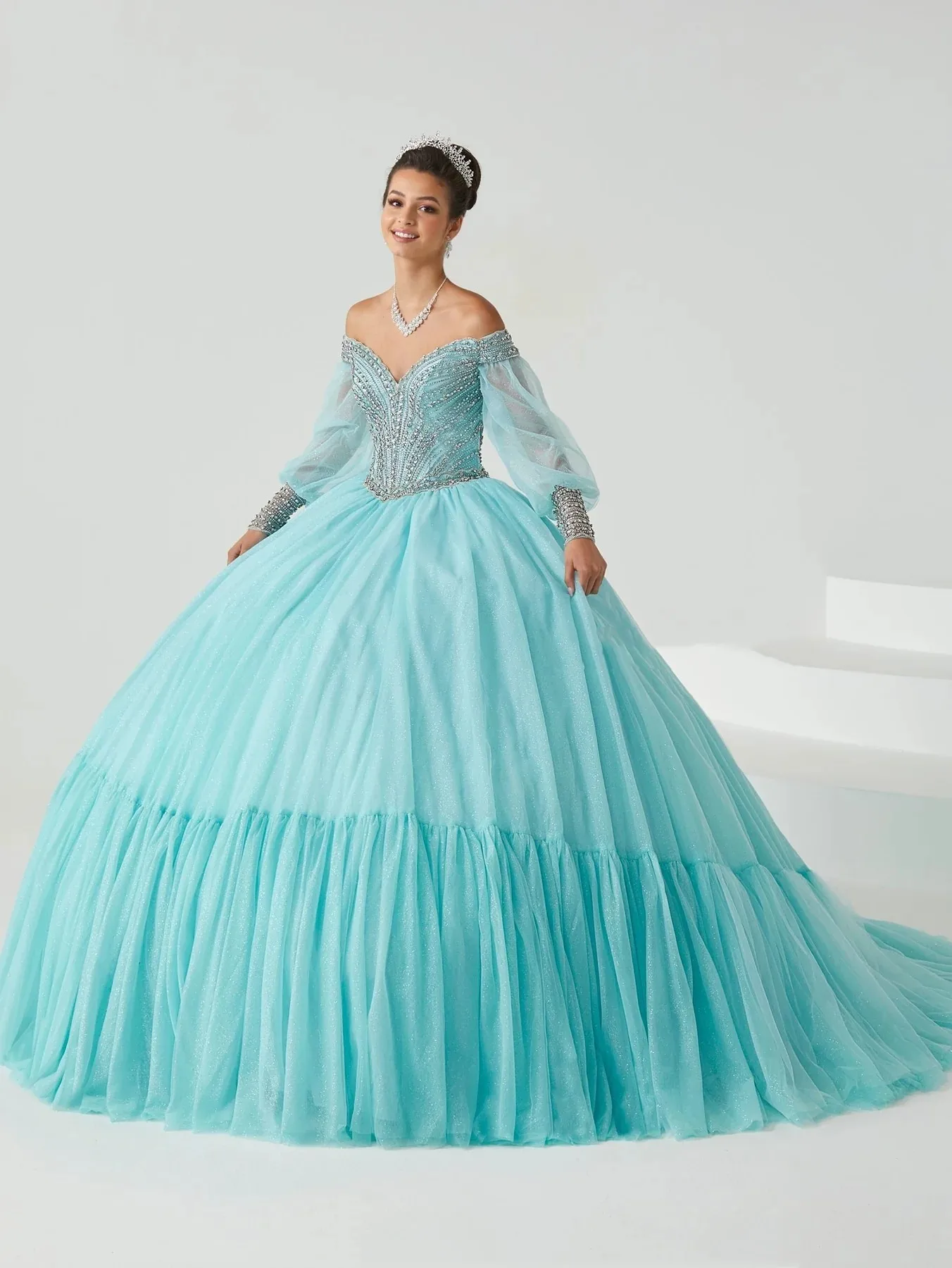 Turquoise Charro Quinceanera Dresses Ball Gown V-neck Long Sleeves Tulle Beaded Puffy Mexican Sweet 16 Dresses 15 Anos