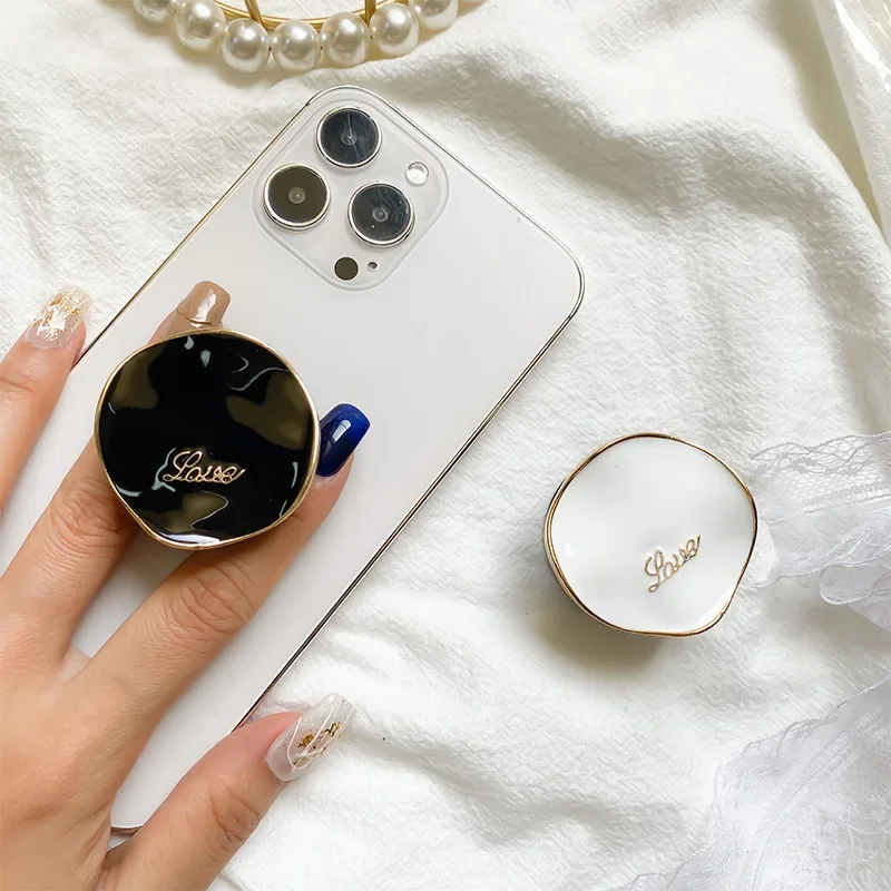 

Fashion Phone Holder 3D Finger Grips Sockets Tok Grip Luxury Popular Simple Metal LOVE Mobile Desktop Lazy Ins Korea