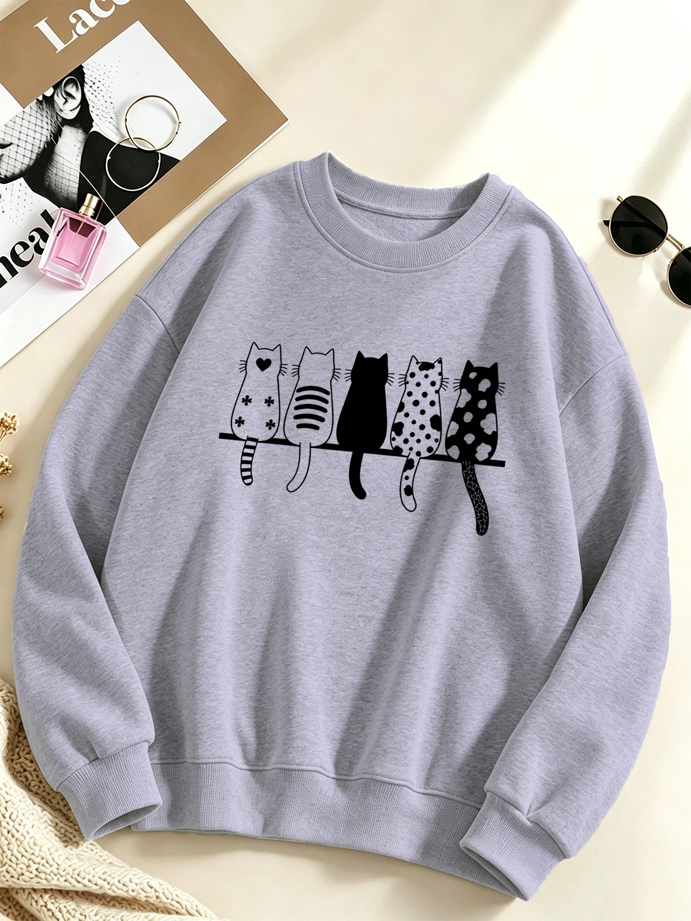 Süßes Herz-Katzen-Skizzen-Print-Sweatshirt für Damen, modisches O-Neck-Oberteil, Fleece-Herbstpullover, lässige, übergroße Sportbekleidung – Detail 17