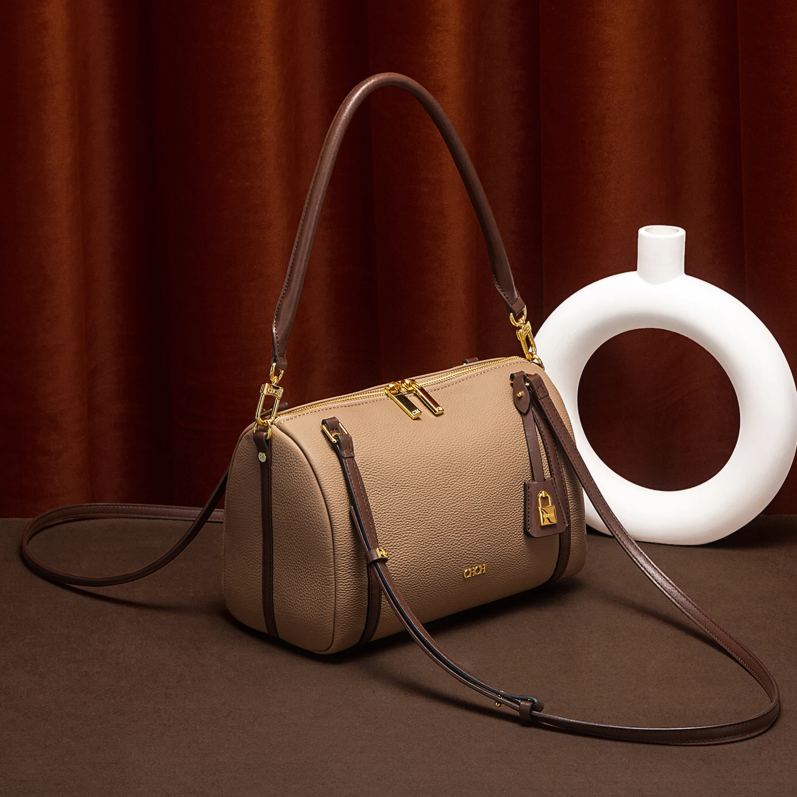 CHCH Women's Khaki Shoulder Bag 2026 Spring New Edition Women's Dual Use Shoulder Strap Handbag Commuter