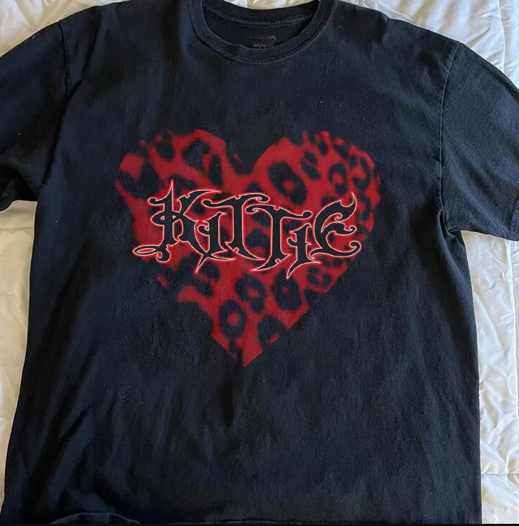 

KITTIE BAND сердце Подарок для фанатов Футболка унисекс, размер S-5XL