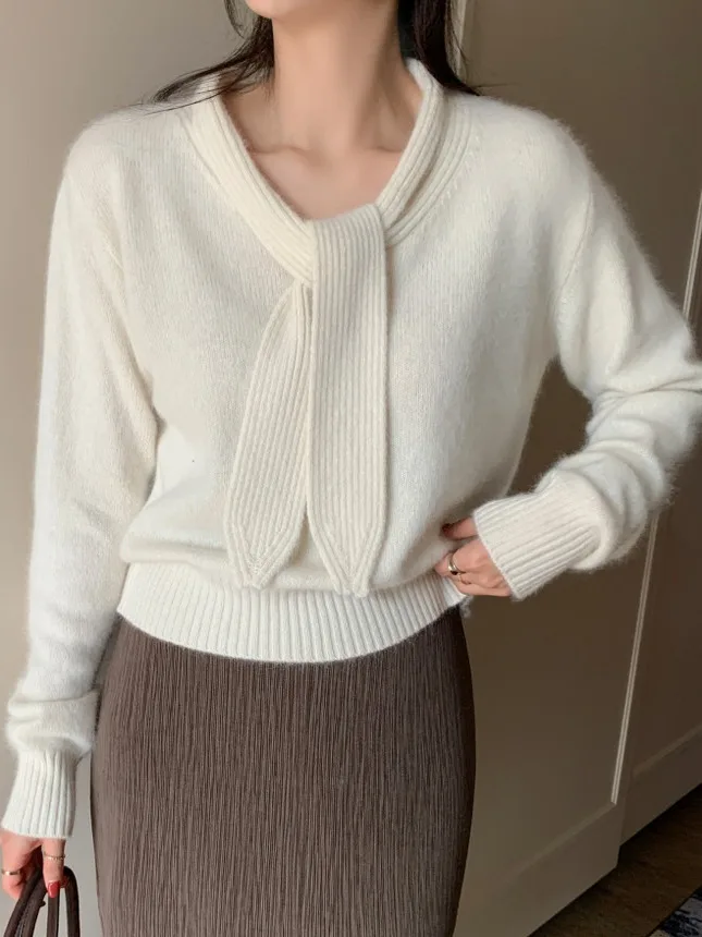 Słodki i elegancki damski sweter z dzianiny z krzyżowym wzorem, styl koreański, regularny krój, ekskluzywny produkt internetowy, włókno poliestrowe.