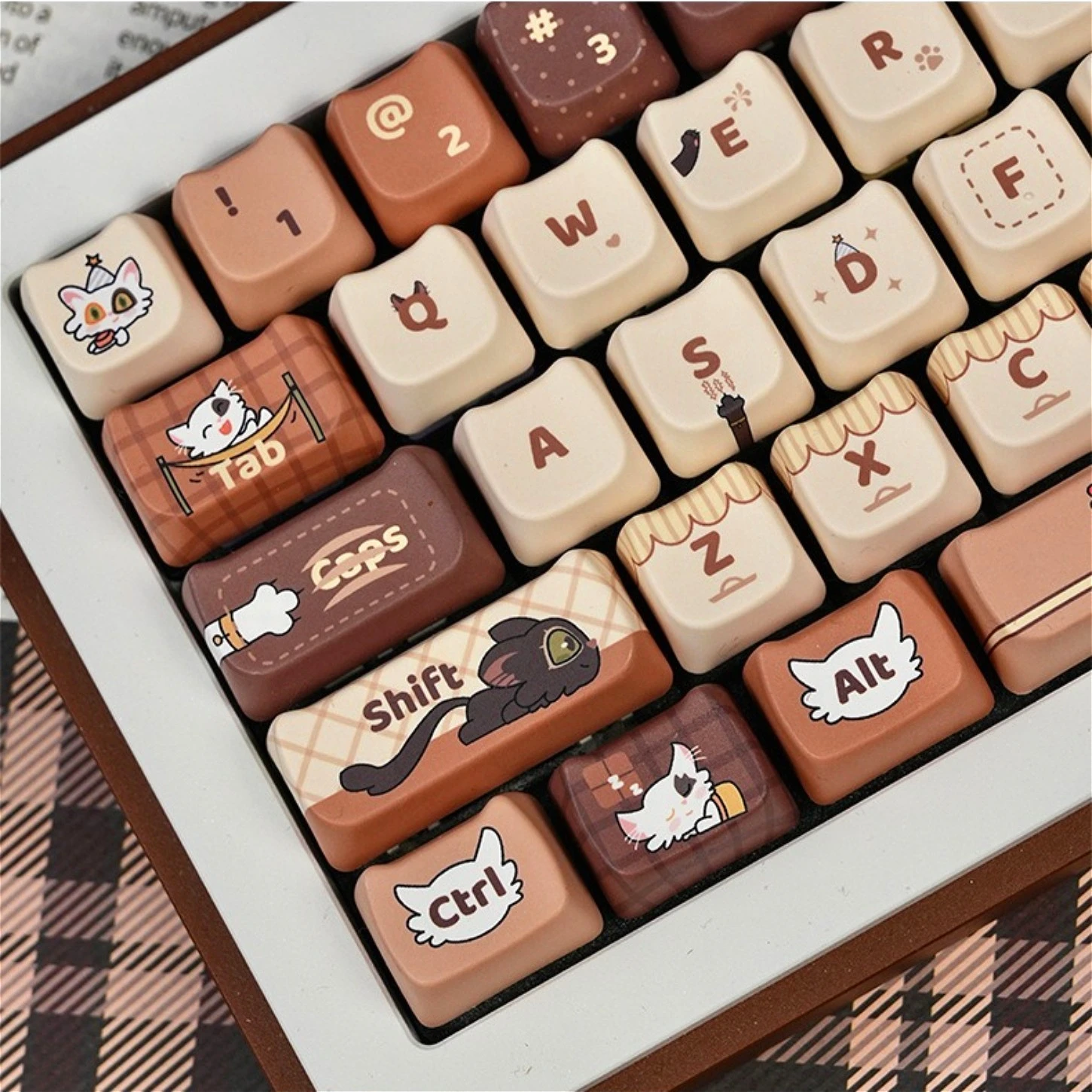 Minister Cat Theme MAO KEYCAP SET PBT 131 Key MAO Kitten Key Cap HI75 HI8 HI8 68 F99 104 64 Mechanical Keyboard