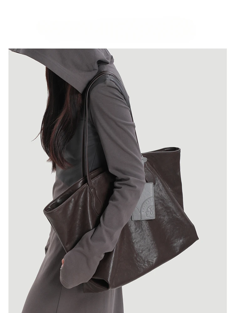 

Niche large-capacity tote women's new high-end textured commuter shoulder bag