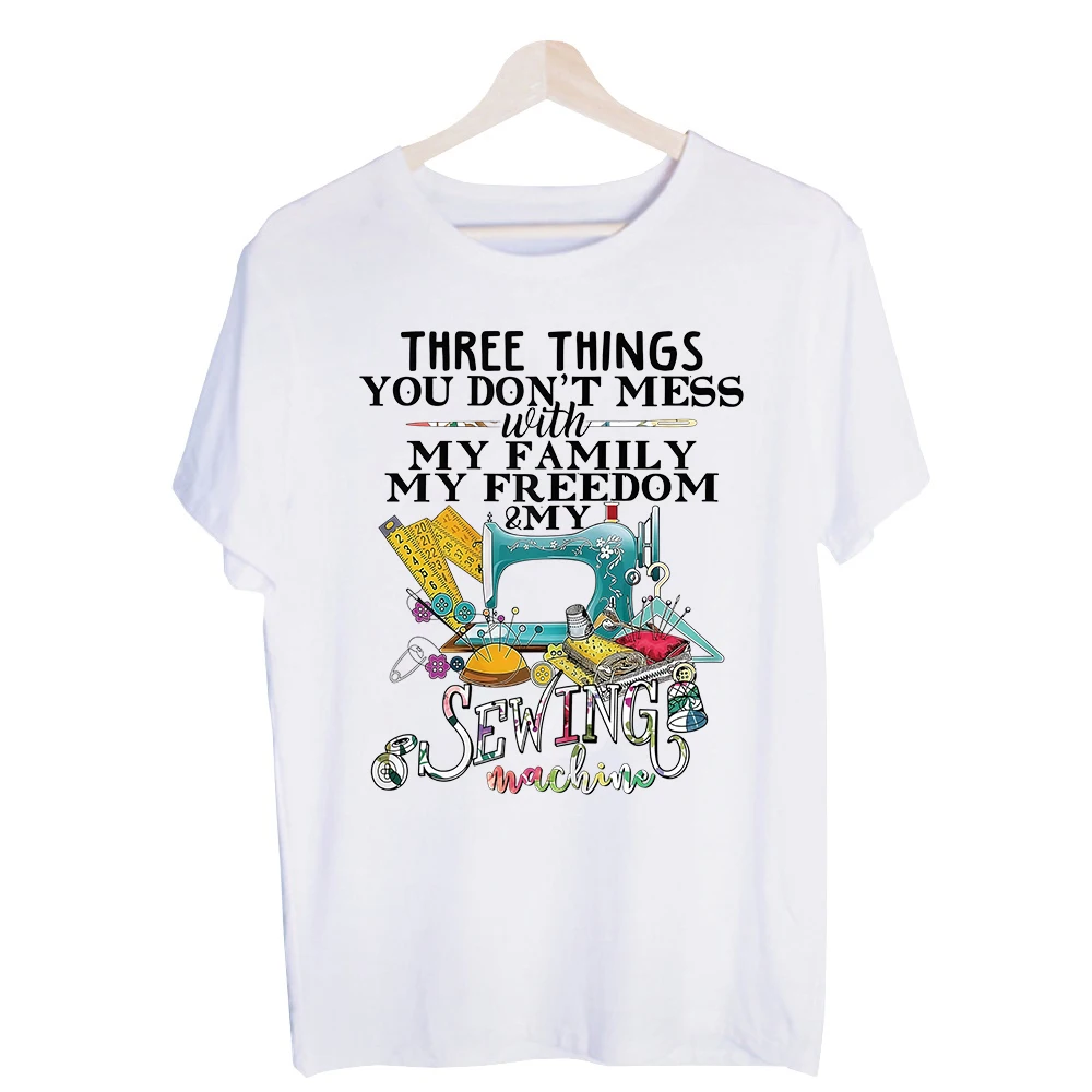 Women's Sewing Machine Slogan Graphic Tee, Casual Short Sleeve T-Shirt for Craft Enthusiasts and Daily Wear