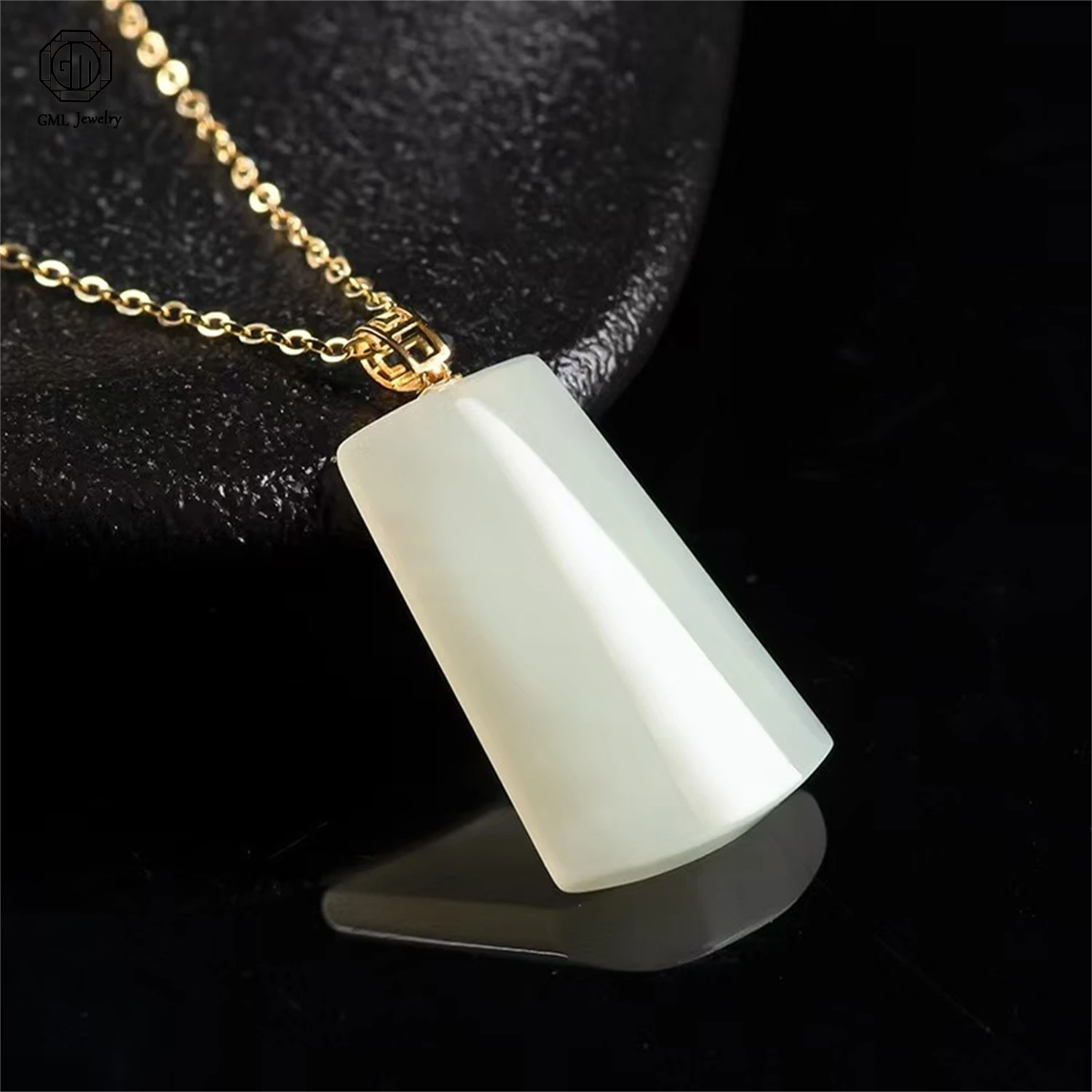 

Натуральный старинный кулон из нефрита Хэтянь в форме сахарного кубика, с застежкой из 18-каратного золота, унисекс, для мужчин и женщин, ожерелье с драгоценным камнем, ювелирное украшение, подарок