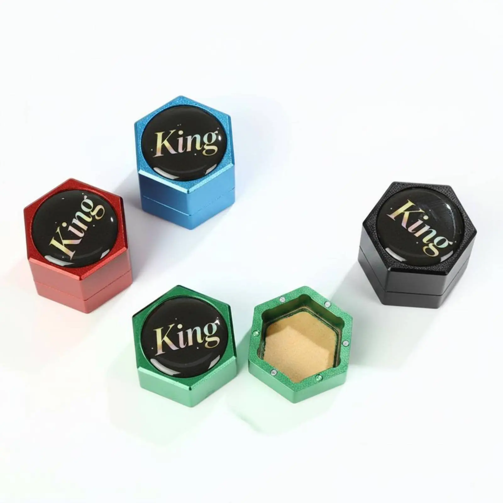 

Hexagonal Billiard Chalk Container Corrosion-Resistant Metal Pool Chalk Holder for Game Room