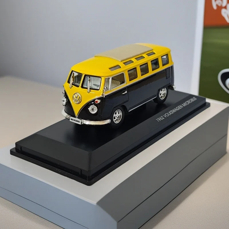 

1: 43 1962 Volkswagen Mini Bus Collection Model Decoration Alloy car model collection desktop decoration