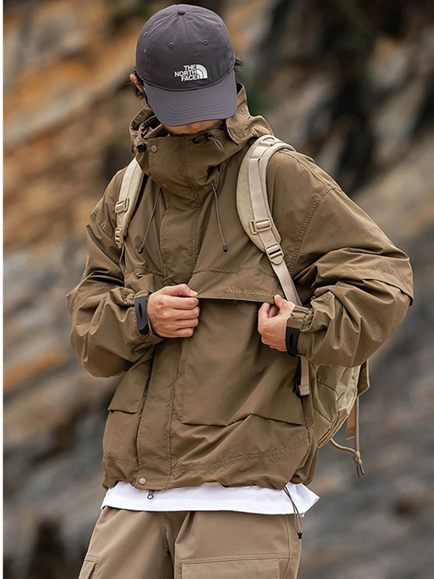 

Американская ветрозащитная софтшелл-куртка для активного отдыха, весенне-осенняя повседневная рабочая одежда свободного кроя с капюшоном для молодежи