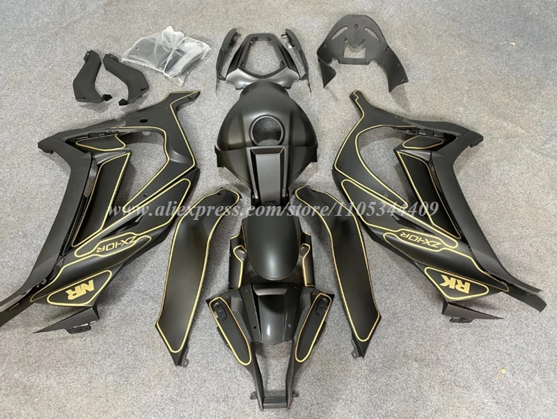 The fairing housing for Kawasaki ZX10R 2011 12 13 14 2015 motorcycle modification includes the fuel tank cover