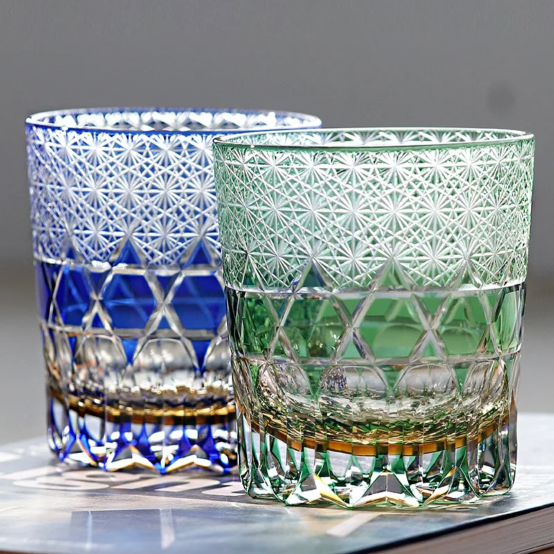 فلوريت ثلاث مجموعات من النظارات الكريستالية الملونة، وكؤوس النبيذ الويسكي المصنوعة يدوياً، وأكواب Locke #3