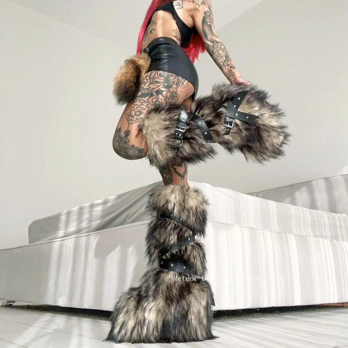 

Hot Girl Multicolor Thick-Soled Snow Boots Punk Faux Fur Boots Rivet Platform Round Toe Belt Buckle Strap High Boots for Women