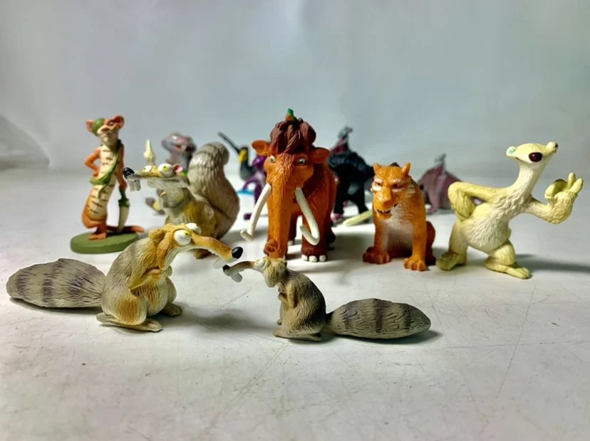 Cartoon Animation Ice Age Squirrel Long Hair like Tree Lion Tiger Model Toy Doll for Office Work Universal Brand BP