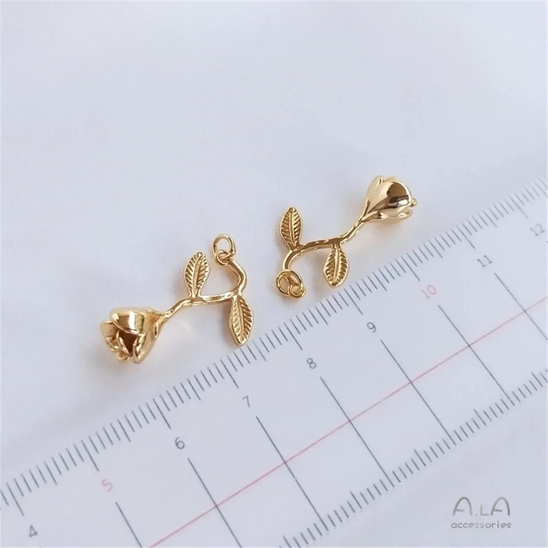 14K Gold-Color Three-dimensional Rose Pendant DIY Earrings Pendants Strings Jewelry Materials, Accessories C383