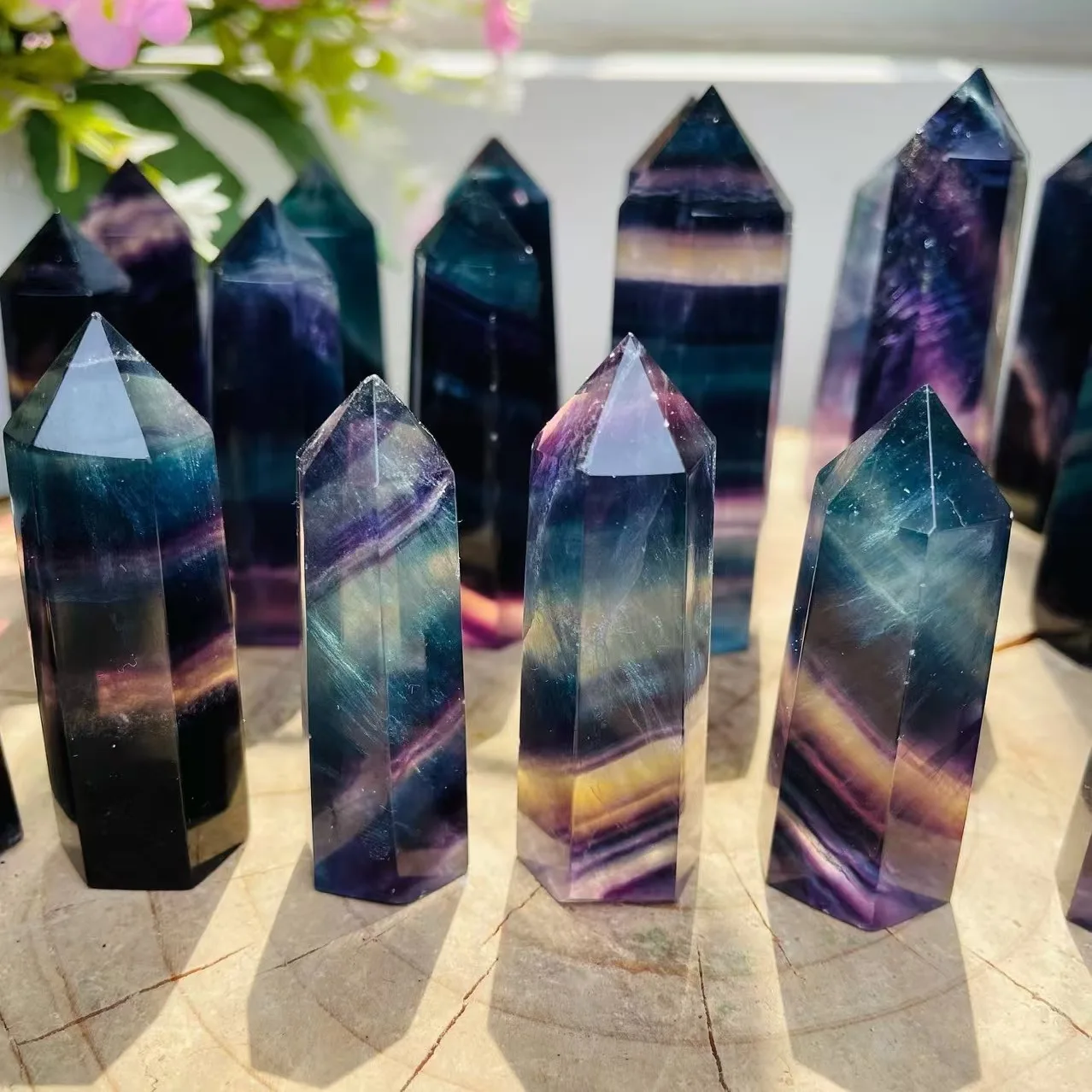 Piedras preciosas naturales para fengshui, cristal de cuarzo, torre de fluorita arcoíris, piedras pulidas, regalo artesanal, venta al por mayor