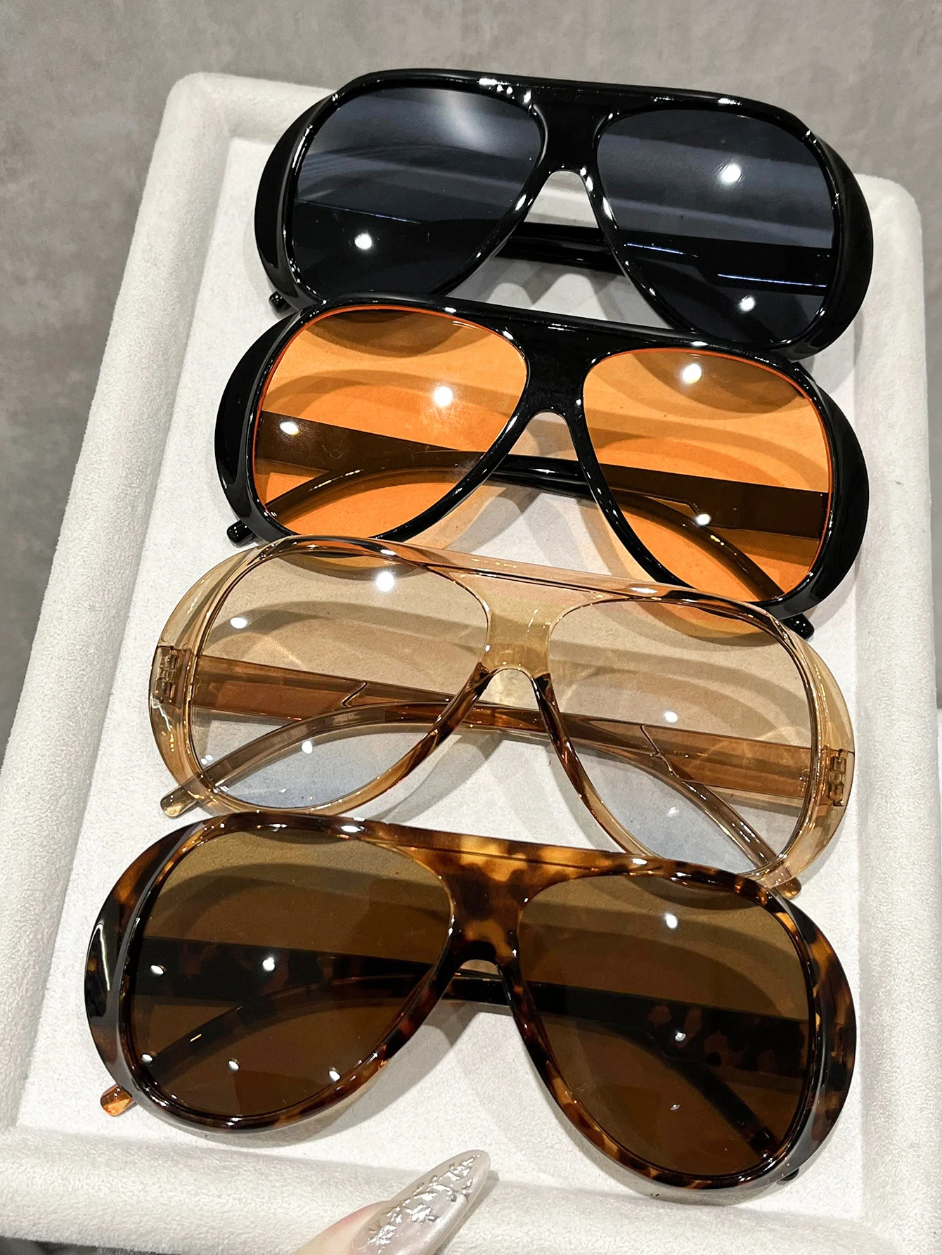 4pcs Women Plastic Oversized Geometric Frame Vintage Sunglasses Set Timeless Fashion Eyewear For Party Outdoor Travel Halloween