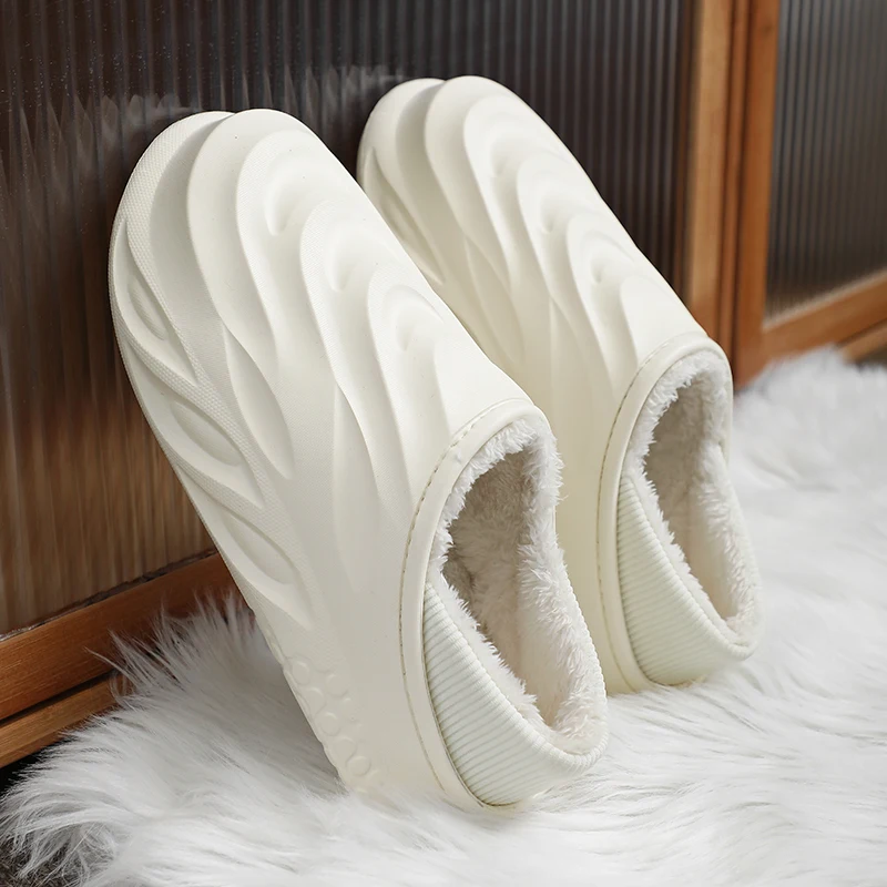 2024 New Plush Warm Home EVA Slippers Lightweight, Soft and Comfortable Winter Slippers Men's Women's Cotton Shoes Plush Slipper